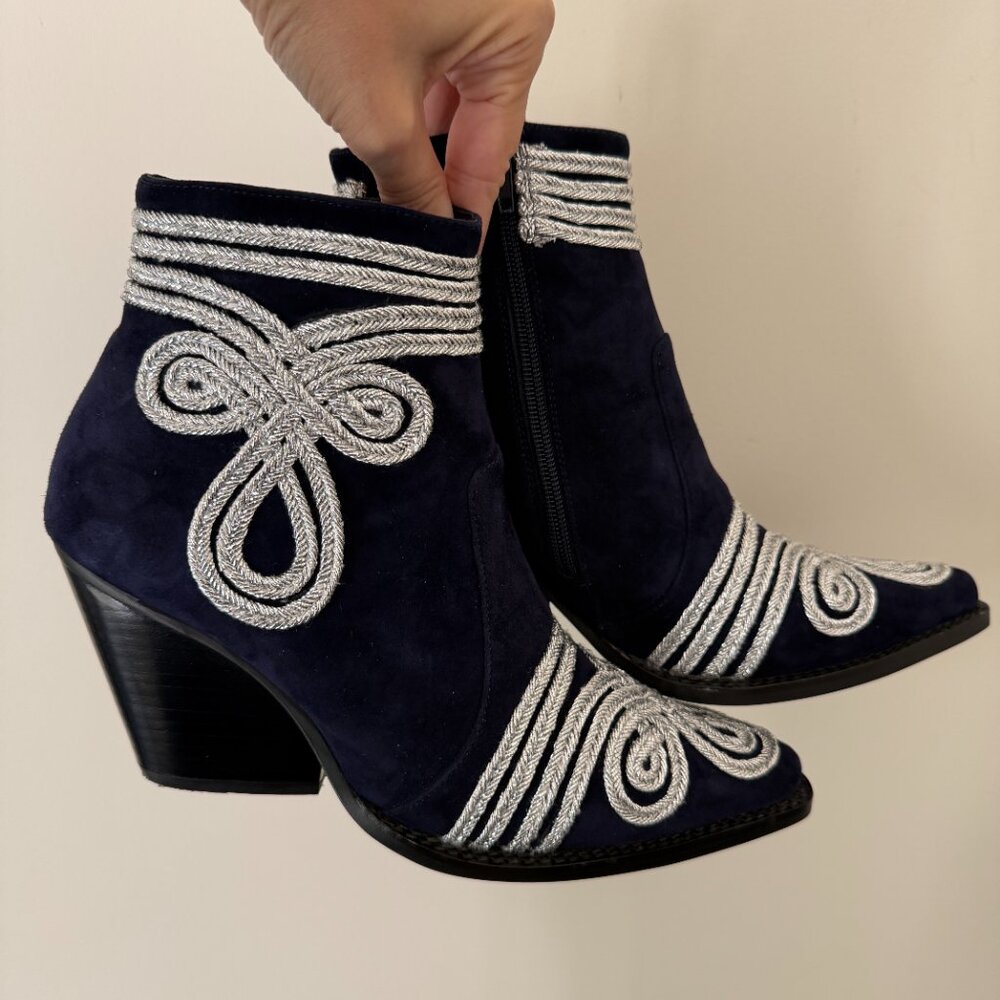 Jeffrey Campbell Gatlin Booties NWT Navy Suede Silver Western Sz 9